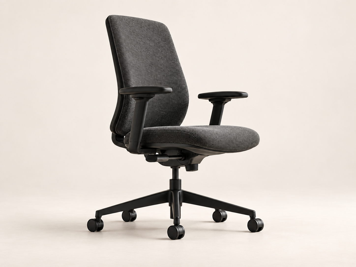 Forma01 in graphite with armrests